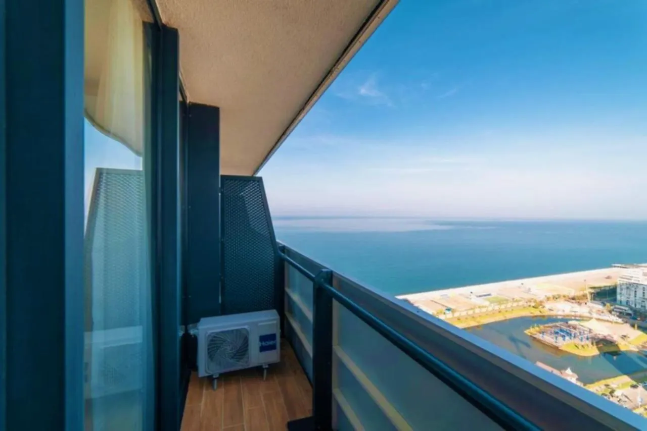 Elegance Sea View Aparthotel In Orbi City Batum