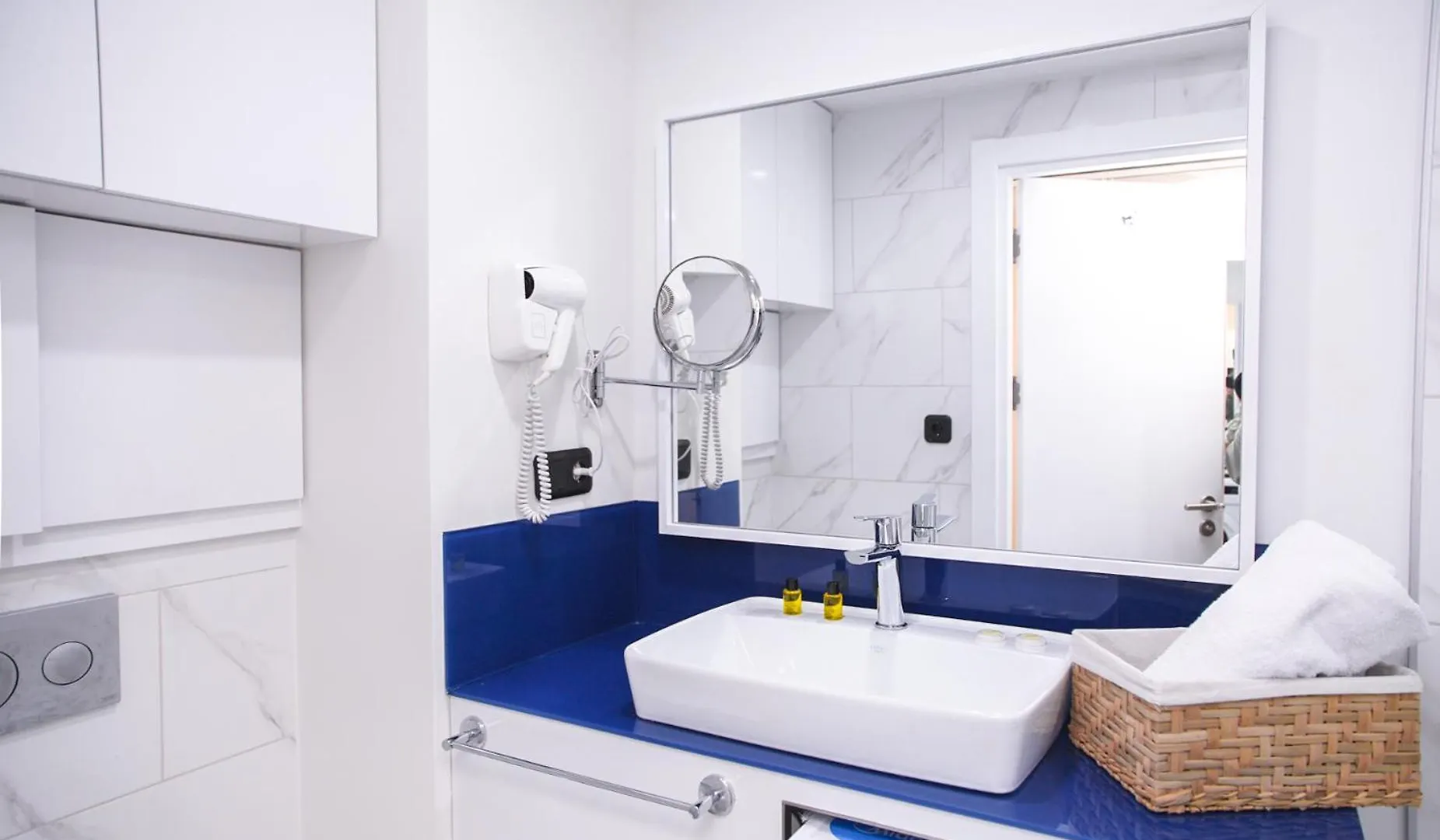 Elegance Sea View Aparthotel In Orbi City Batum