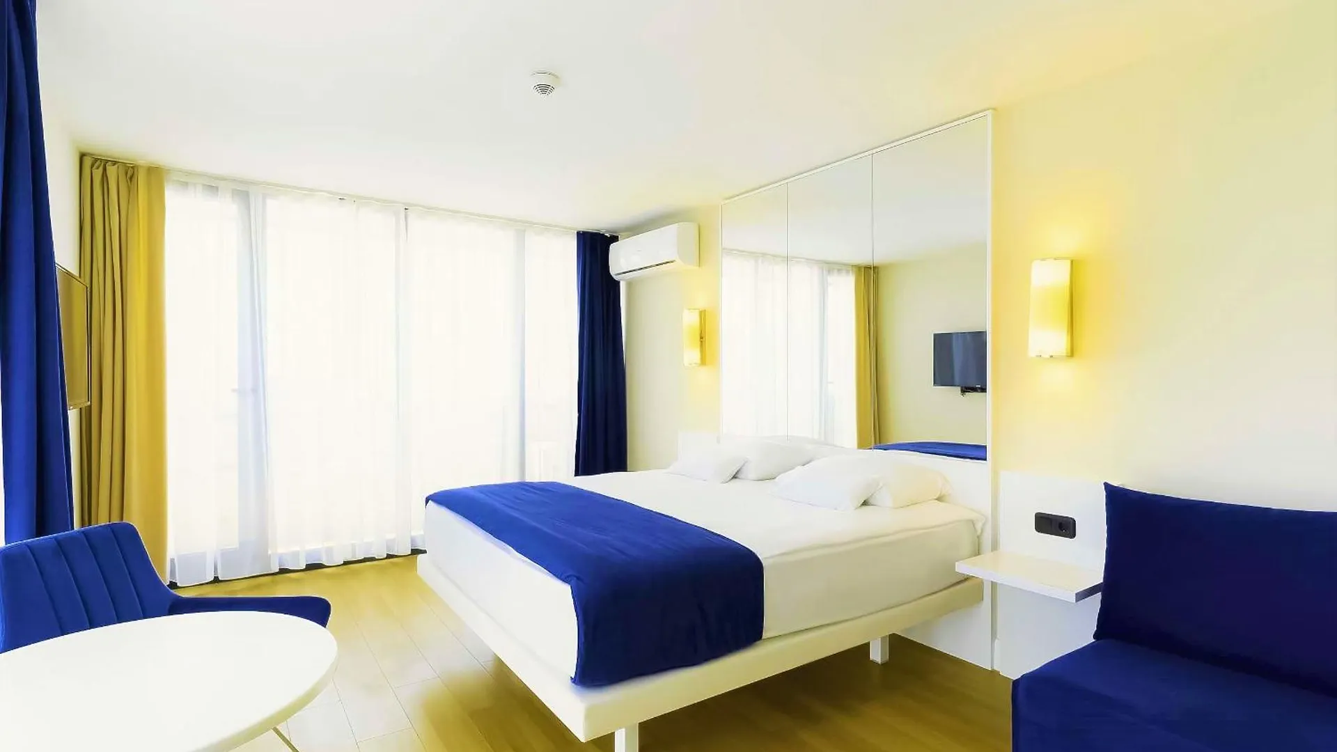 Elegance Sea View Aparthotel In Orbi City Batum
