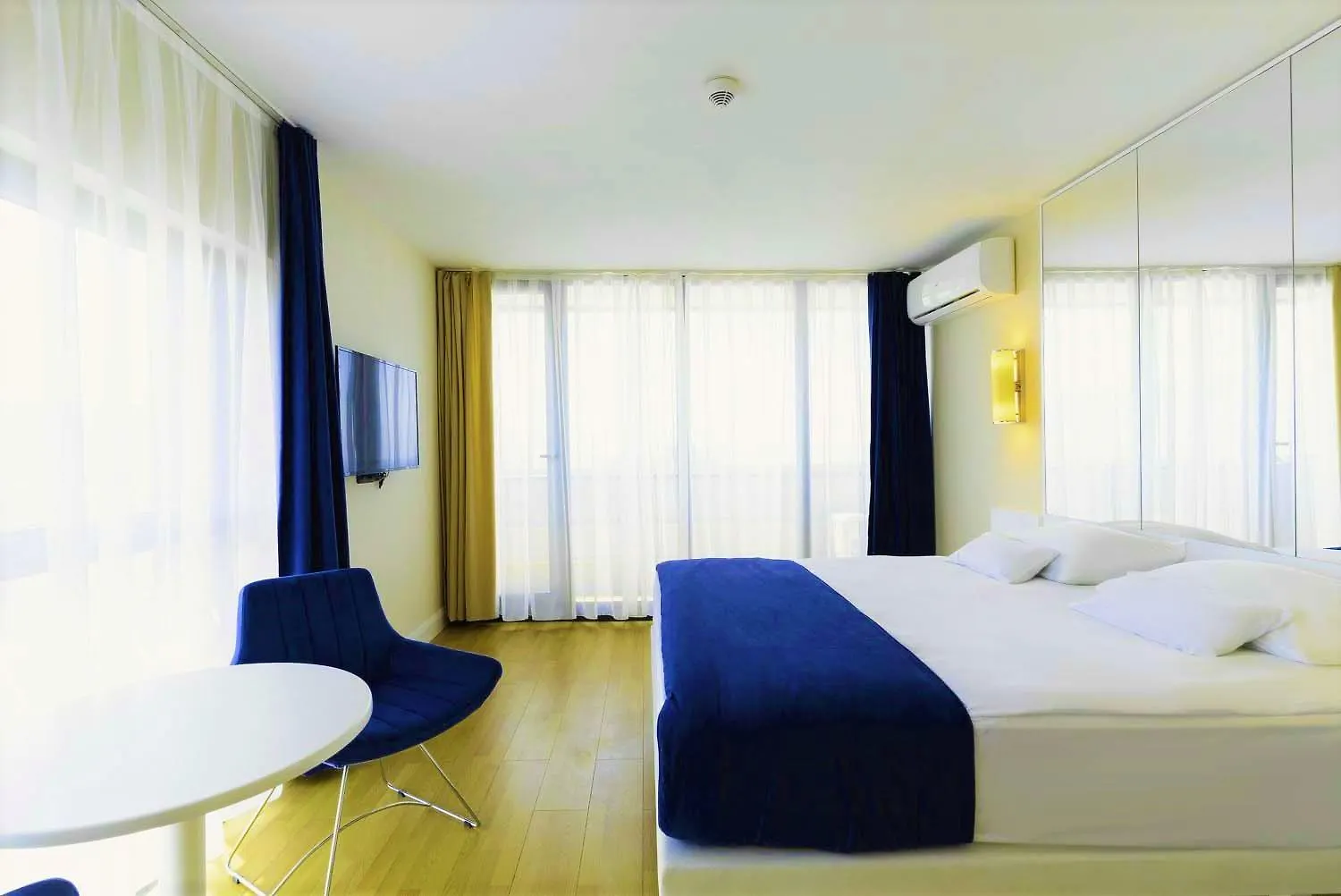 Elegance Sea View Aparthotel In Orbi City Batum